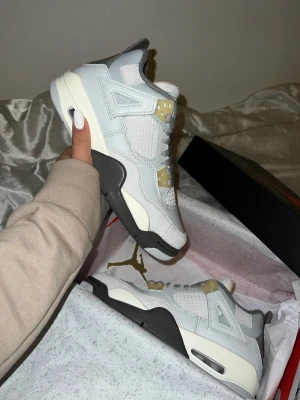 Jordan 4 craft - Jordan 4 Craft 38,5 helt nya, kvitto från footlocker finns! Kan mötas i Stockholm 