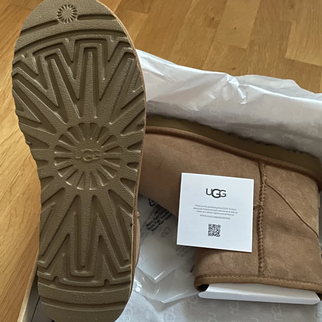 UGG CLASSIC MINI - 90