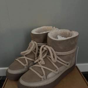 Säljer mina helt nya inuikii skor i stl 39!❤️❤️ dem är enbart testade!!