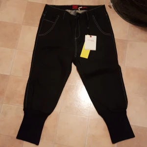 Byxa - Nya byxor aldrig andvända. Orginal pris 399.95