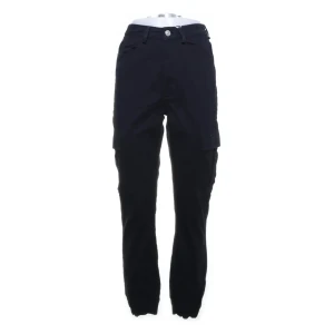 Cargobyxor - Väldigt sköna, ganska tunna. 