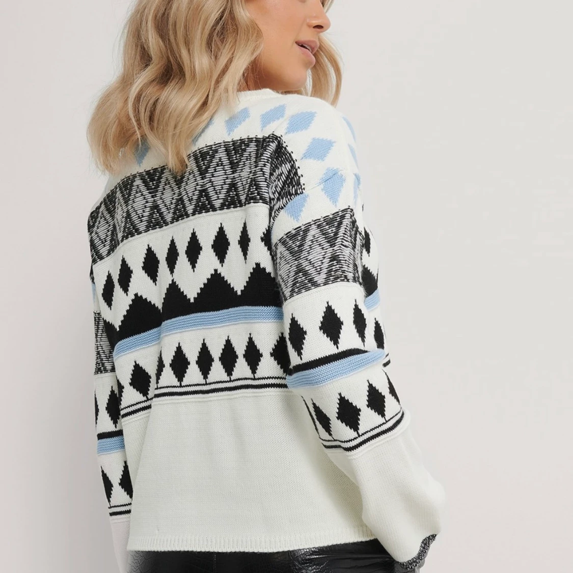 Stickad tröja från nakd - 91