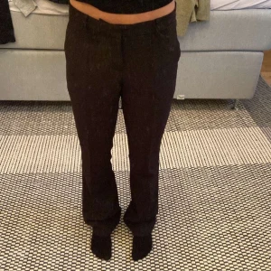 Kostymbyxor neo noir - Kostymbyxor från Neo noir, storlek XS. Fint skick använda fåtal gånger. 350kr❤️