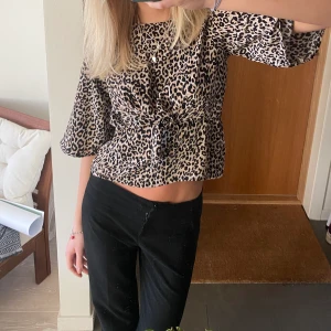 Topp - Världens snyggaste topp/ blus från lindex barnavdelning men motsvarar en xs i storlek❤️❤️