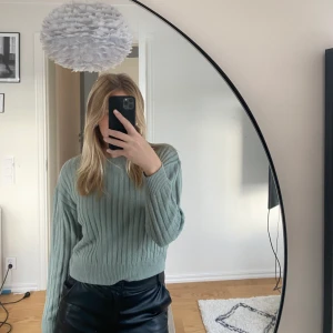 Stickad tröja från Hm - Så fin stickad tröja från HM i strl S! Köparen står för frakten 🥰