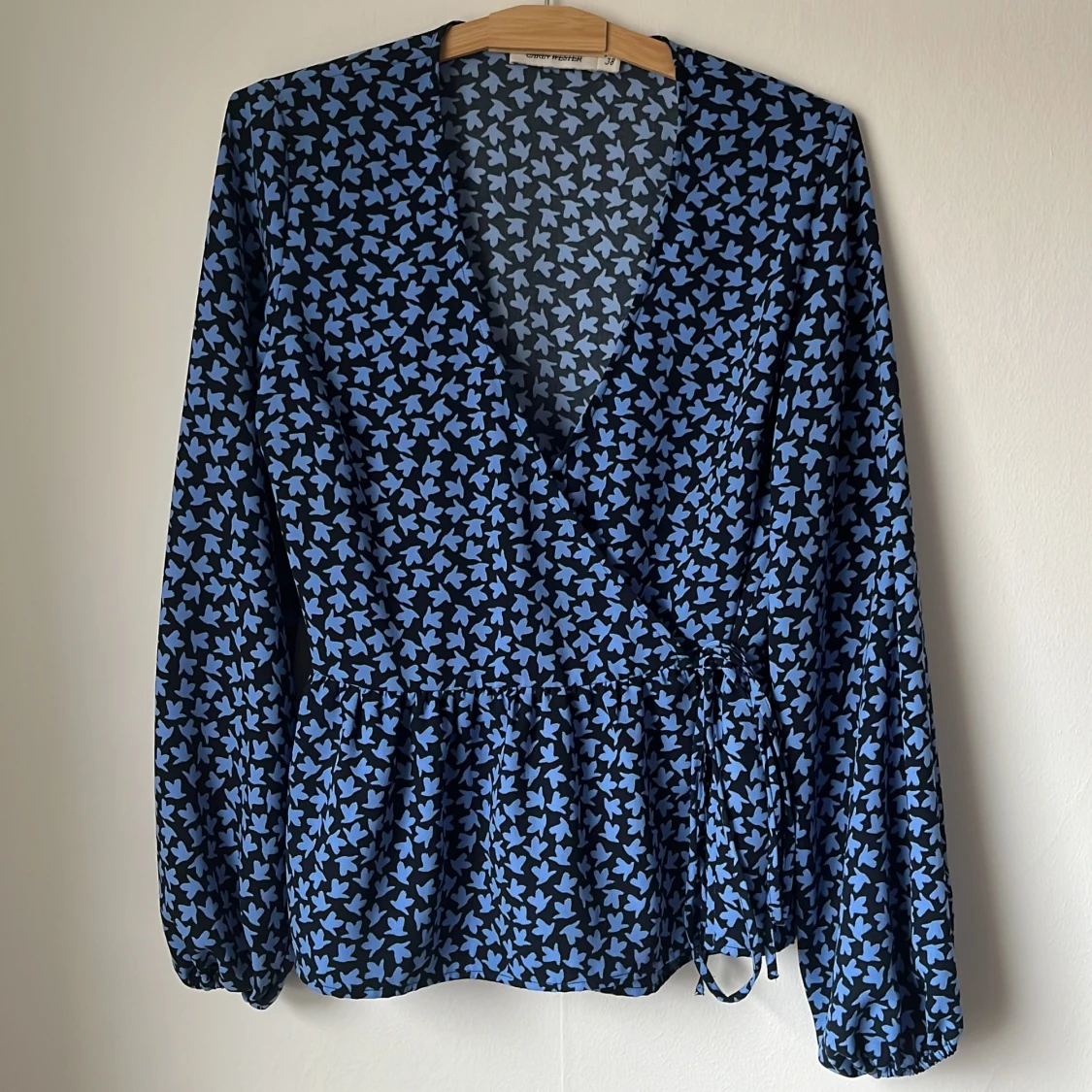 Omlottblus från Carin Wester