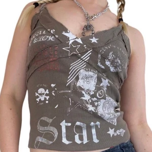 Grunge topp - Storlek: Passar XS, S & M. Stretchigt skönt tyg. Mycket bra skick. Okänt märke från 2000-talet. Möts i Stockholm eller fraktar 🖤