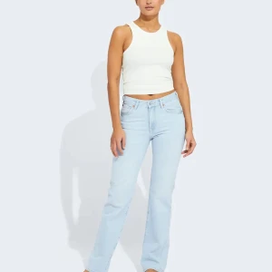 Low waist jeans storlek 26/32 - Säljer mina low waisted jeans då de inte kommer till användning💗Köpte de för 600kr
