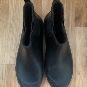 Tretorn gummistövlar - Väldigt sköna låga gummistövlar från Tretorn. 