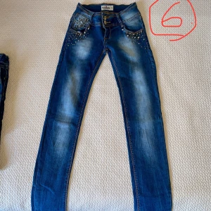 Jeans - 6. California & Co. Storlek SMALL (NYSKICK! Endast provad!)