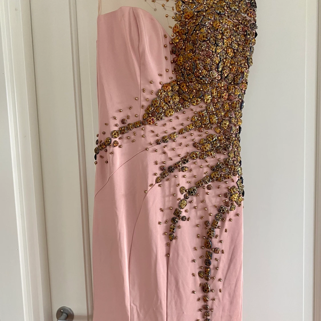 Festklänning i storlek 36/38 - 90