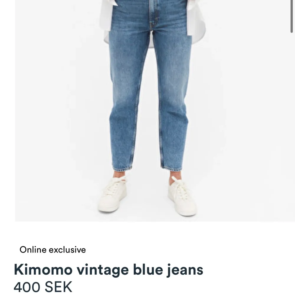 Jeans som sitter som mom jeans men modellen heter Kimomo och är högmidjade. Storlek 27 och skulle jämföra det med en S/M. Modellen ska vara lite lösare än på bild men de är för små för mig. . Jeans & Byxor.