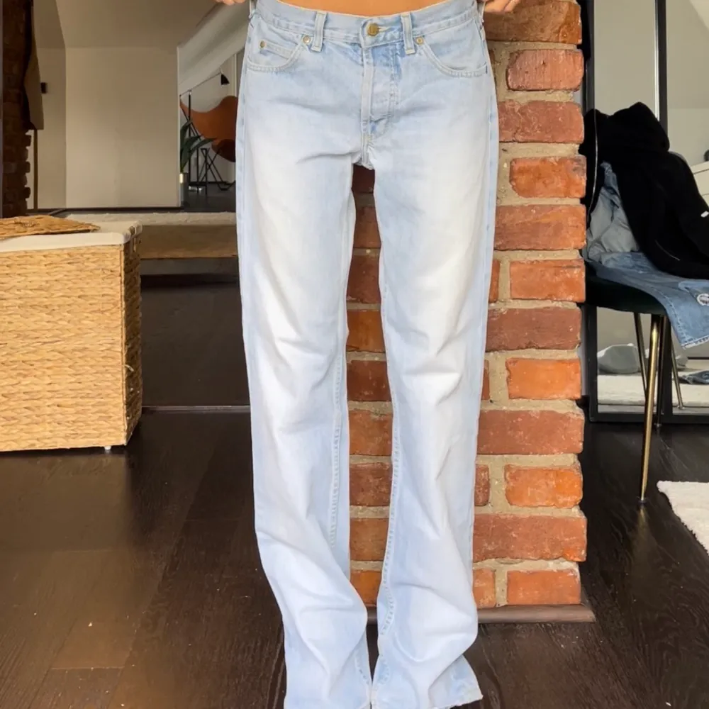 Lee jeans sååå fina! Och långa!!🤍. Jeans & Byxor.