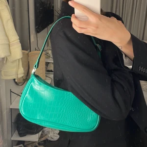 Väska - Grön väska från monki 💖