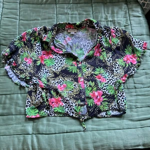 Mönstrad blus  - Blommig med guld och leopard mönster blus 