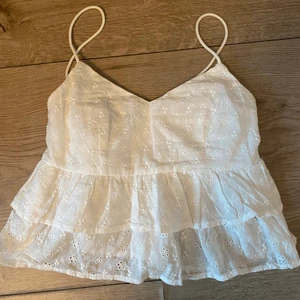 Söt topp  - Oanvänd! Bara testad. Skriv om du har frågor🥰