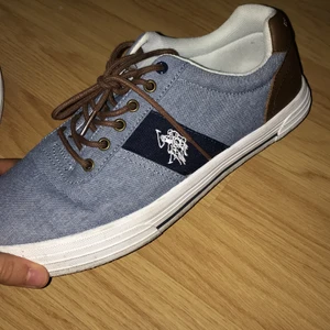 Polo skor - Ett par polo skor verkligen helt nya och aldrig andvända, herr skor , storlek 42. 