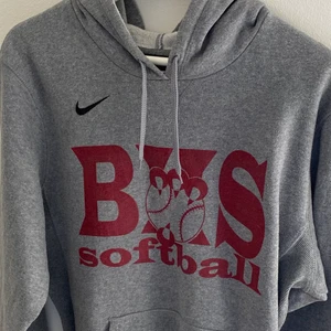 VINTAGE NIKE HOODIE - Vintage hoodie från Nike - size M - 299 SEK - gratis frakt 📦 