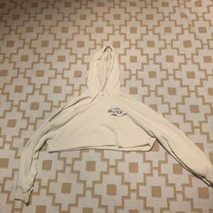 Tröja från hm - Jag säljer denna tröja från hm i stolek XS kontakta mig om du har några frågor/vill köpa!❤️❤️