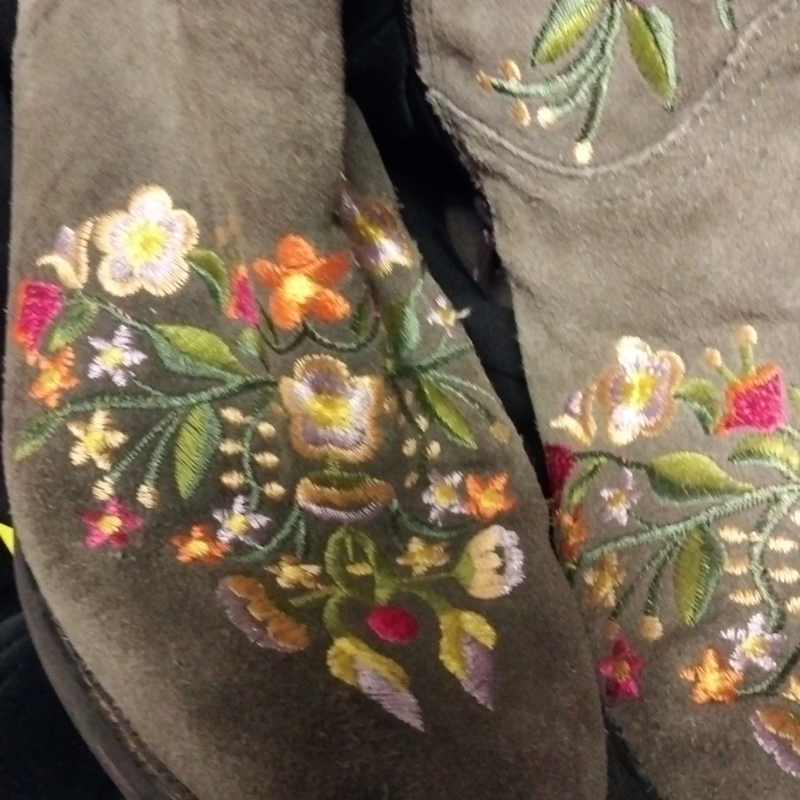 Boots med härliga detaljer - 90