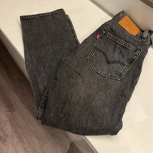 Levisjeans - Snygga levisjeans i bra skick.