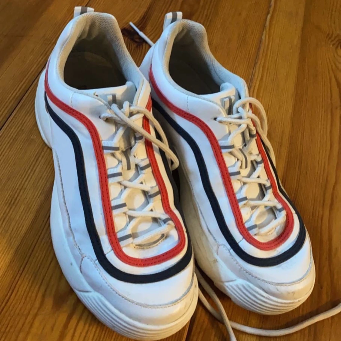 Fila liknande skor - 90