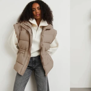 Väst - Lånad bild, men säljer min väst som är använd 2 ggr från Gina tricot