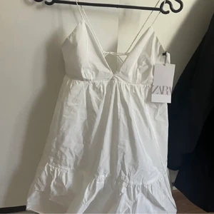 Söker!! - Söker denna zara klänning i xs!!!!!