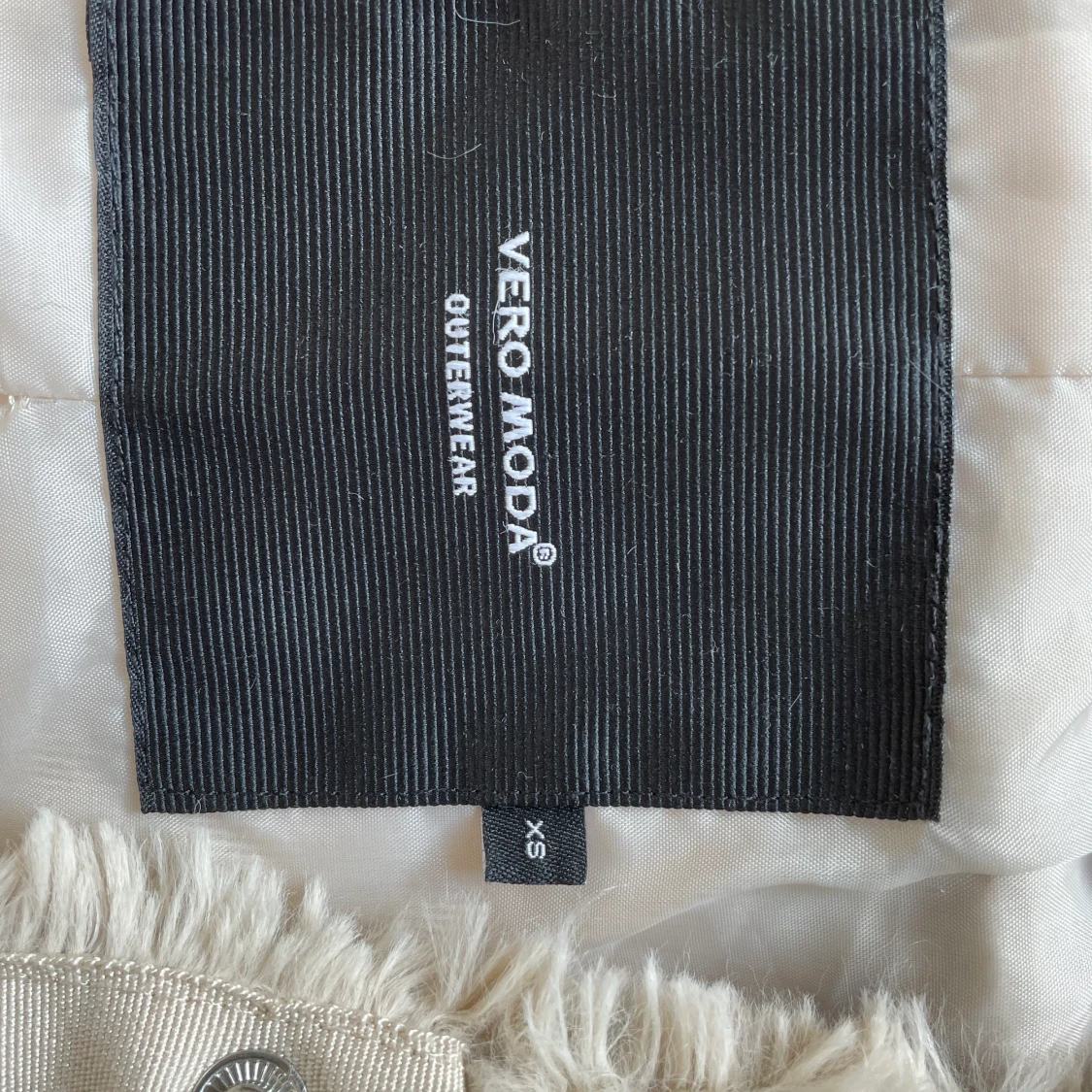 Teddyjacka från Vero Moda  - 91