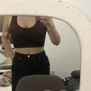 Sport bh  - Hejsan säljer nu min sport bh pga blivit för liten och flytt. Varan är i väldigt bra skick är som ny