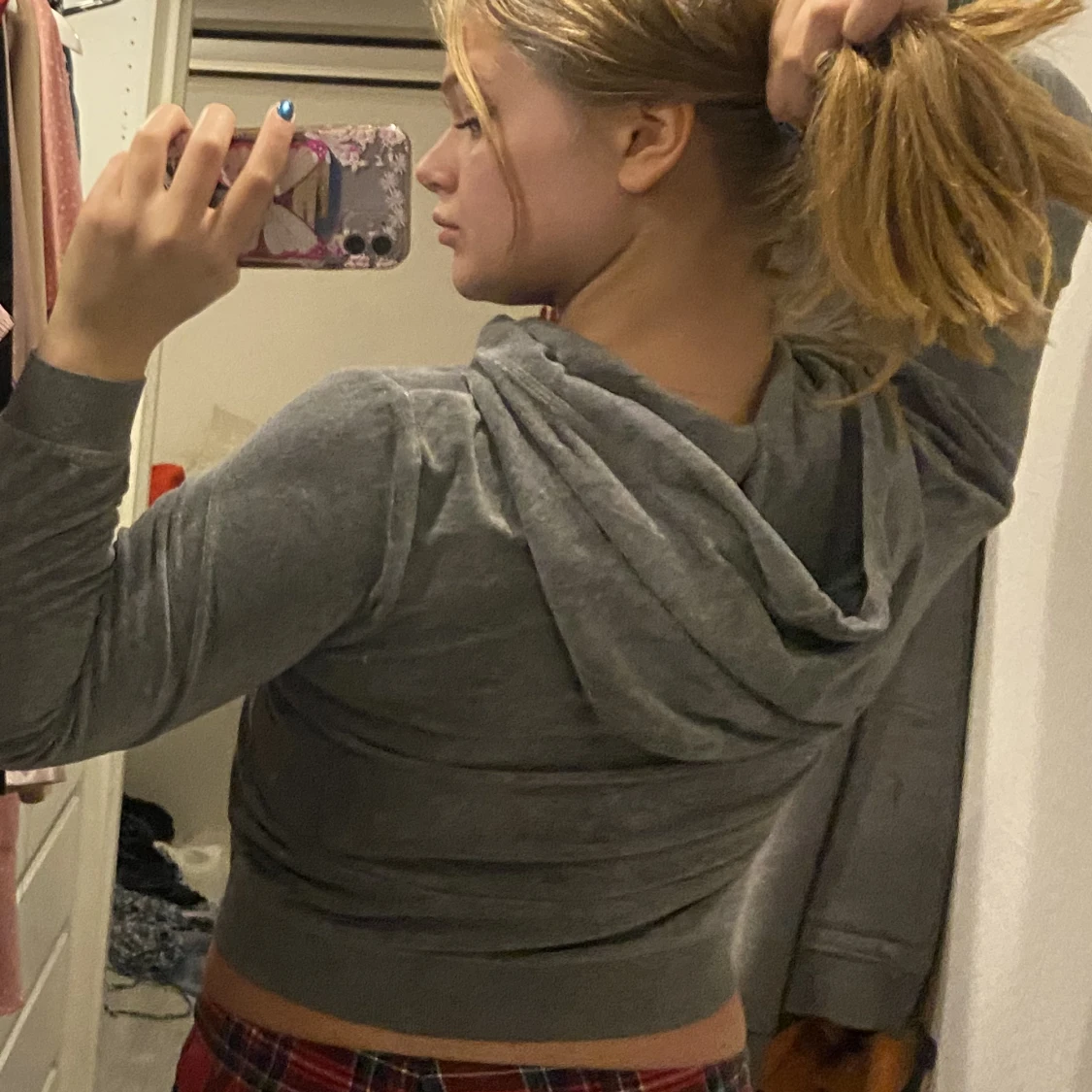 Grå kofta storlek M - 90