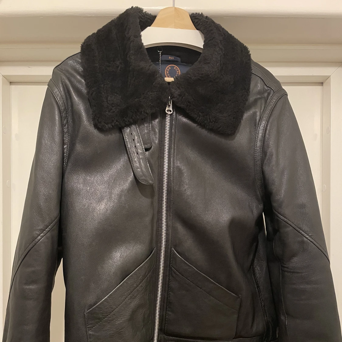 Nyskick - Shearling jacka (M) - 90