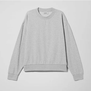 Weekday Sweatshirt - Grå weekdaysweatshirt!!! ❤️‍🔥nypris 500kr, säljer för 250🤗