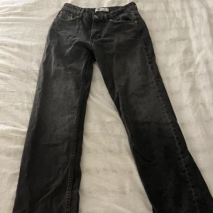 Zara jeans - Jeans ifrån Zara, fint skick. Används ej längre på grund av en liten storlek