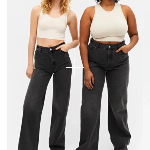 Yoko jeans - Ett par gråa Yoko jeans från Monki, bra skick. Dem är långa på mig som är 167/168. Frakten varierar! 