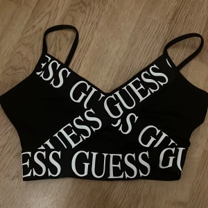 Topp - Köpte denna superfina toppen som Är tyvärr för liten, Använd en gång! ♡