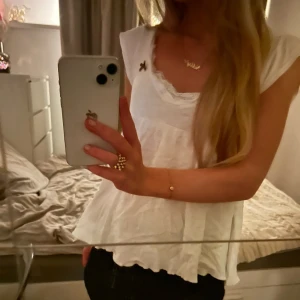 Odd molly topp - Super söt topp från Odd molly i bra skick☺️ köparen står för frakten som tillkommer 