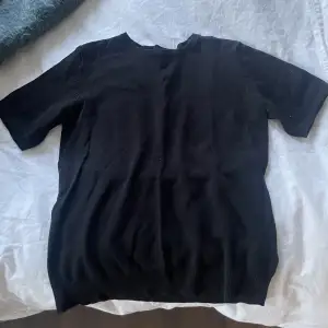 Säljer denna tröja i både svart och grå❤️