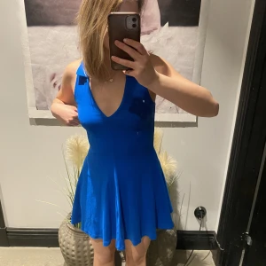 Sommar klänning - Sommar klänning, super fin (Rensar garderoben pga flytt)