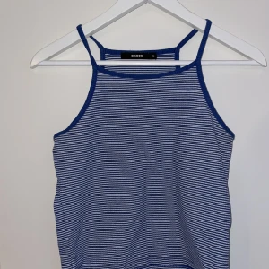 Linne - Linne med halterneck, använd få gånger. 