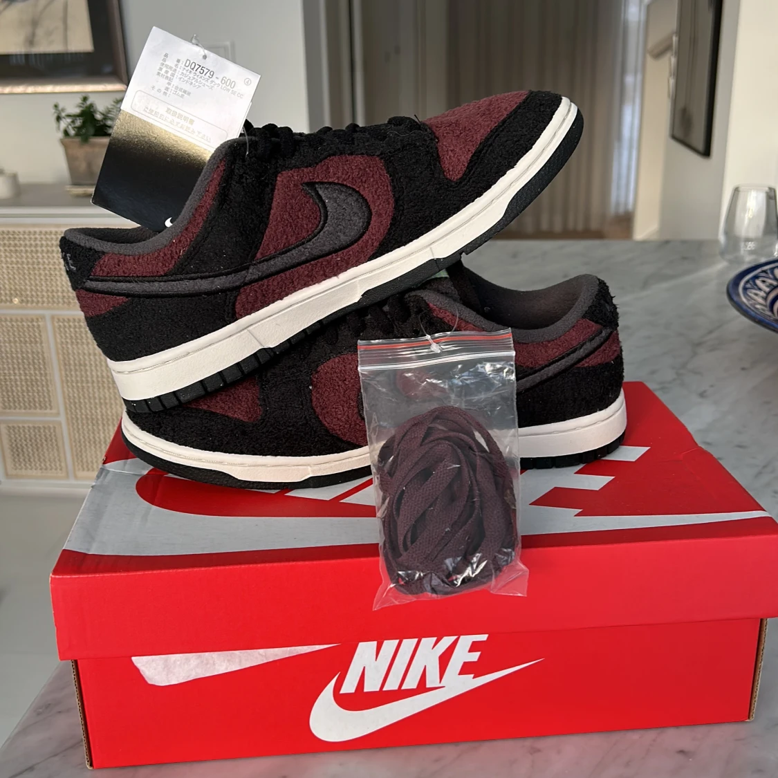 W NIKE DUNK LOW SE CC - 90