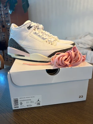 Air Jordan 3 retro  - Använda men i väldigt fint skick. Köparen står för frakten 79:- 