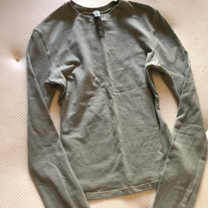 Skims cotton långärmad Jersey  - Skims cotton jersey storlek xs passar även en medium. I färgen Mineral. Inga defekter! 