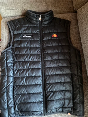 Ellesse väst  - Storlek S