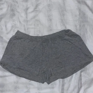 Grå pyjamas shorts - Mysiga pyjamasshorts!