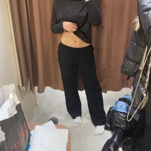 svarta linnebyxor  - superfina svarta linnebyxor ifrån gina tricot i storlek xs. slutsålda! 🫶🏼