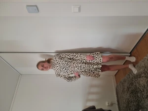 Klänning - Klänning från chiquelle. Superfin till middagar eller jobb. Nypris 449kr