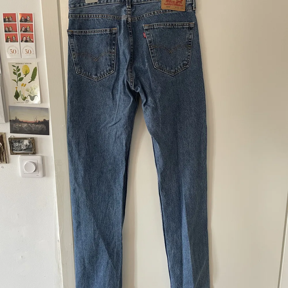 W33 L36 Levis 505 normal fit, bra skick. DM för frågor. Jeans & Byxor.