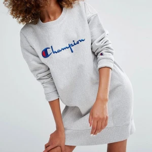 Sweater dress - Champion Sweatshirt -dress strl medium. Bra skick! 