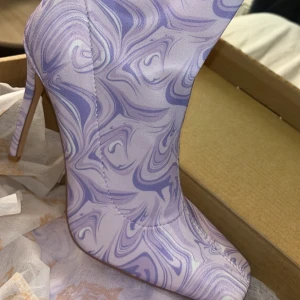 Färgade klacka skor  - Färgade klacka skor 